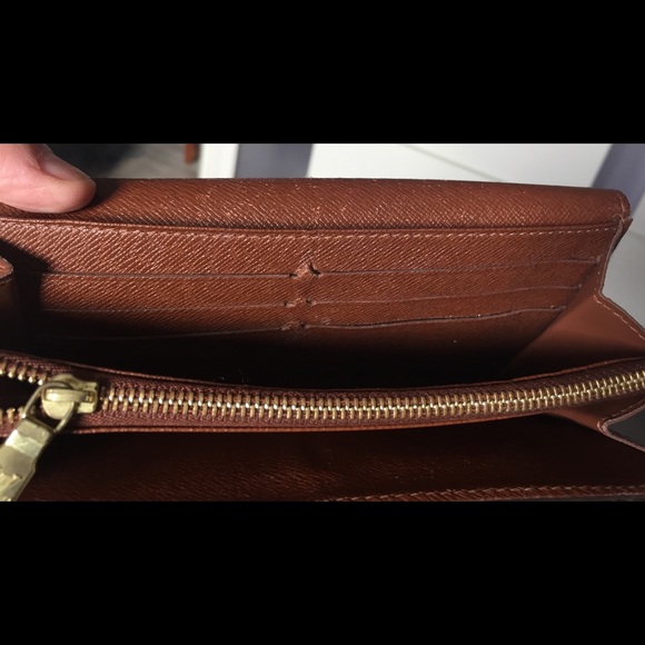 Louis Vuitton Wallet - Picture 14 of 16